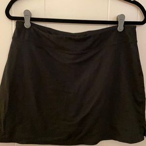 Black skort